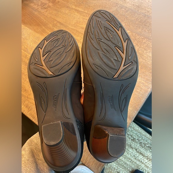 Earth Amber Soft Buck Womens Brown Leather Ankle & Booties Boots - Picture 6 of 7